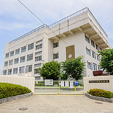 市立弥生小学校